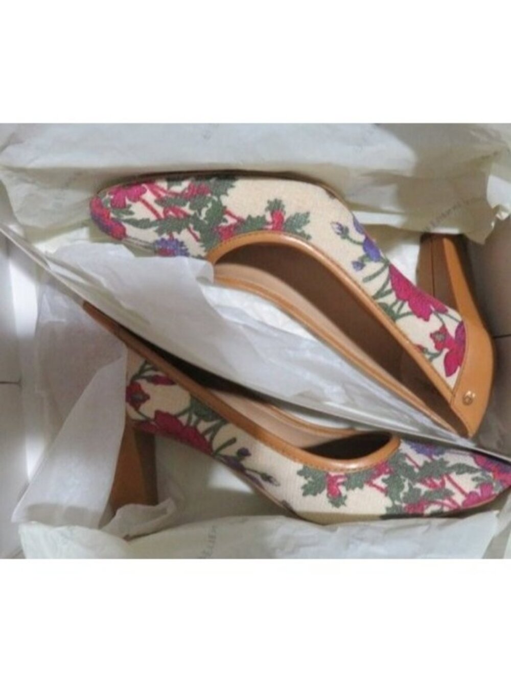 Etienne Aigner Vintage Italian Patent leather and floral canvas pumps size 5.5 - Picture 13 of 13